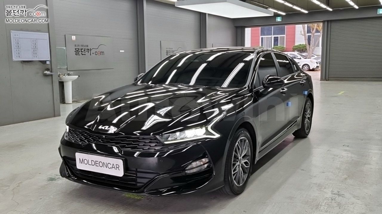 2021 KIA K5 VIN: KNAG341ABNA163553