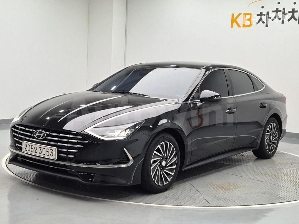 2021 HYUNDAI SONATA VIN: KMHL241JBMA032513