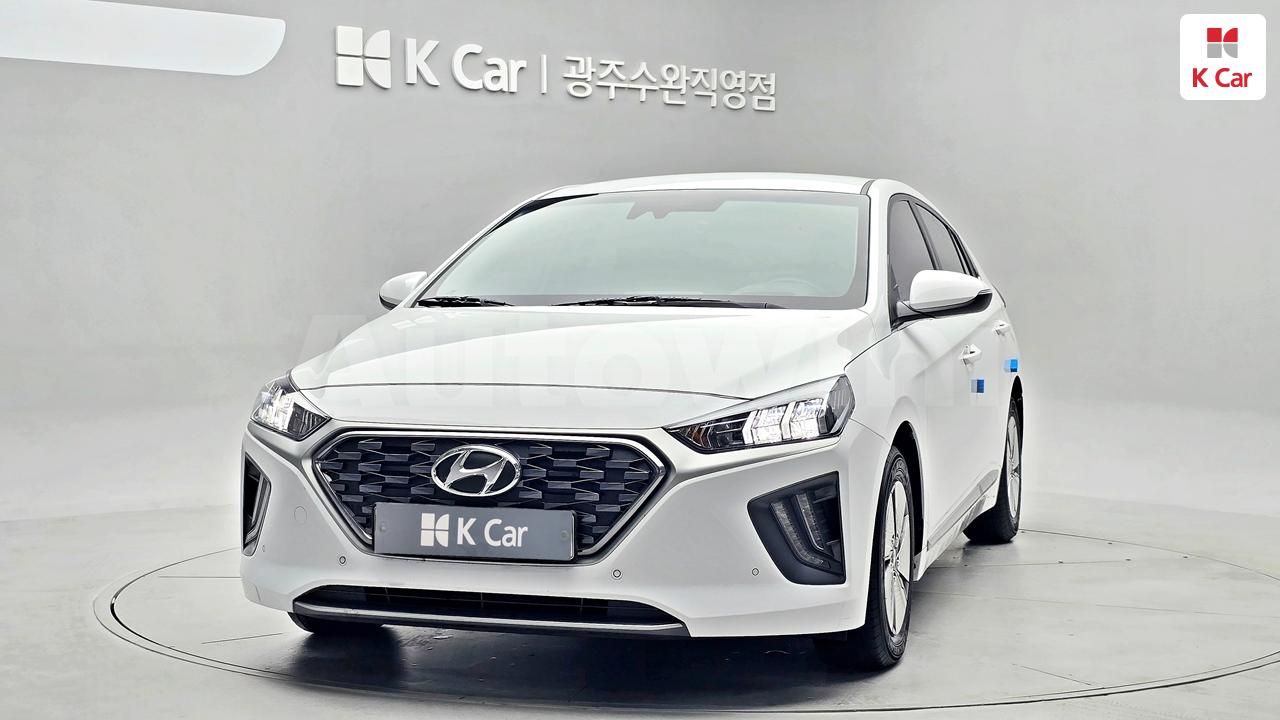 2020 HYUNDAI IONIQ VIN: KMHC051CGLU181537