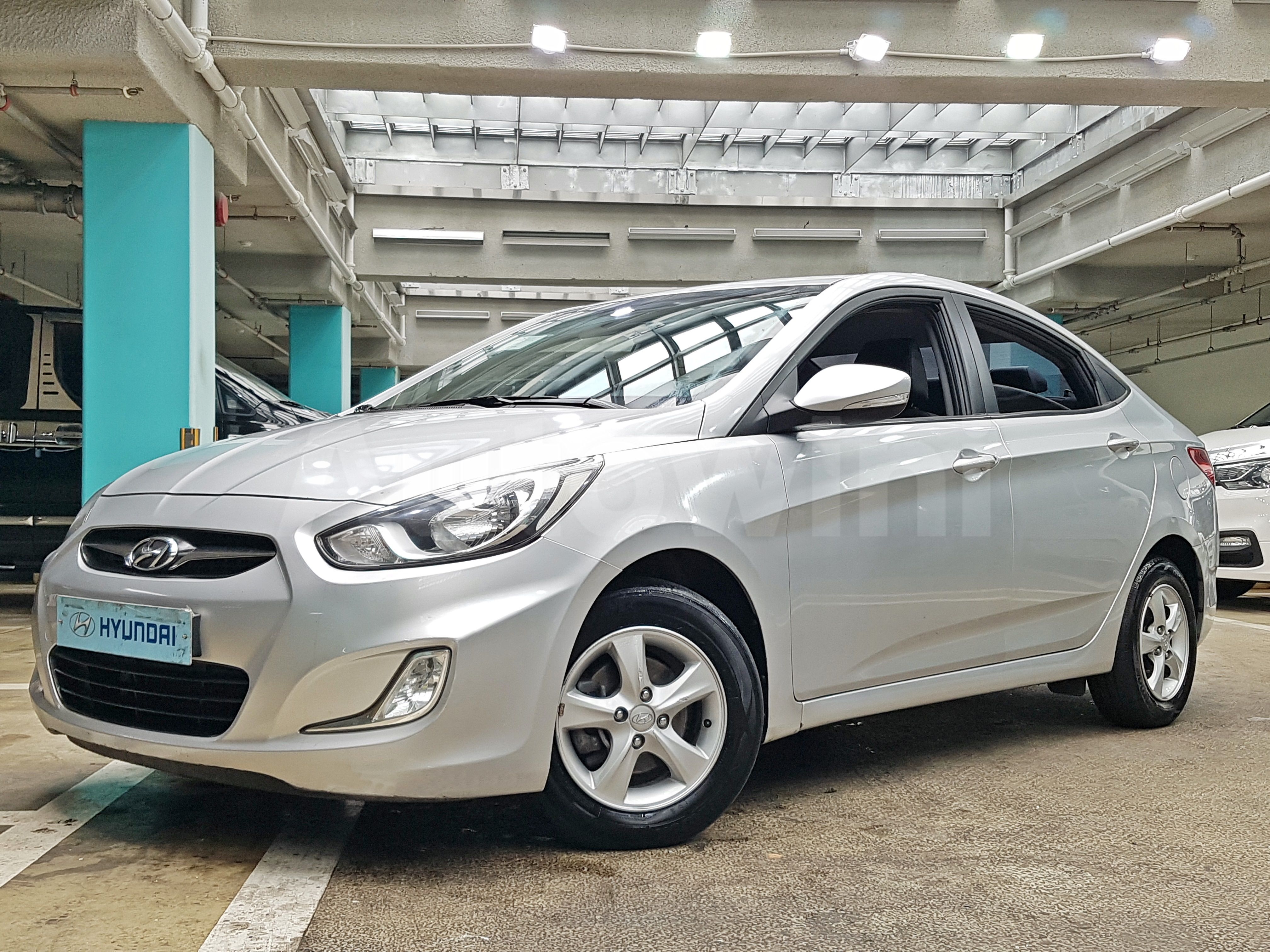 2014 HYUNDAI ACCENT VIN: KMHCT41BEEU643278