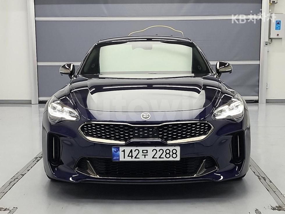 2021 KIA STINGER VIN: KNAE351DBMS092529