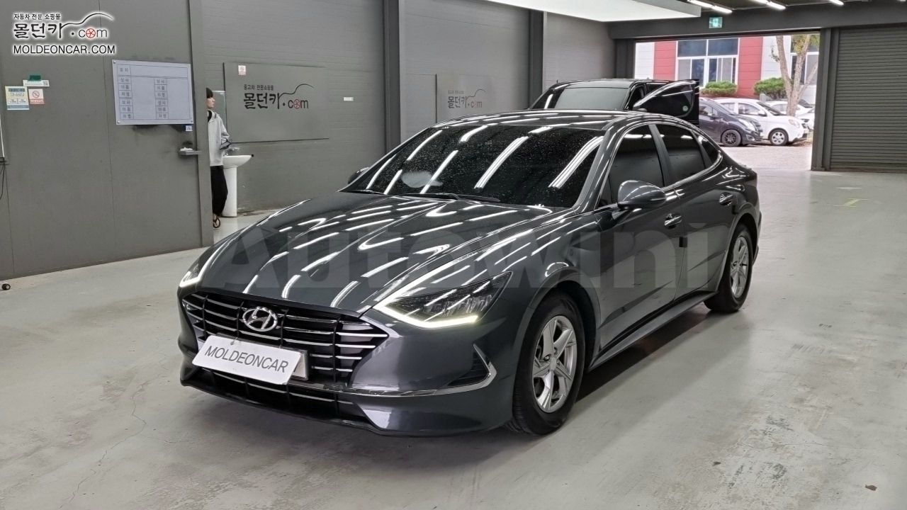 2019 HYUNDAI SONATA VIN: KMHL141EBLA051476