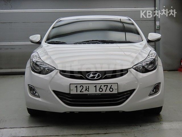 2011 HYUNDAI AVANTE VIN: KMHDH41DBBU069855