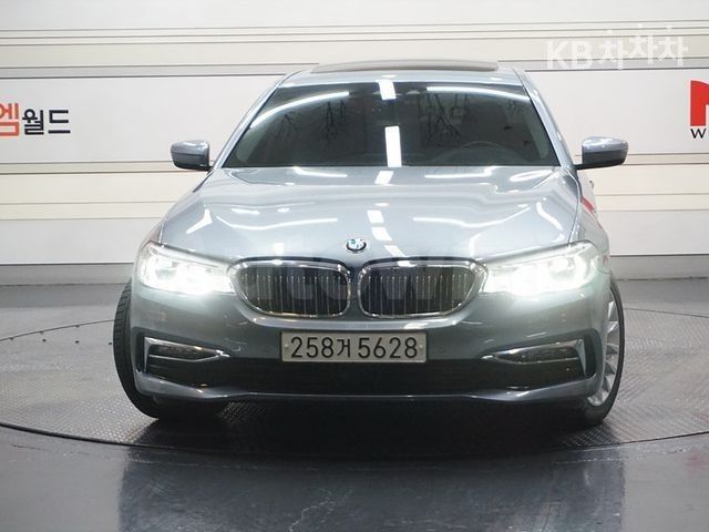 2020 BMW 5 SERIES VIN: WBAJR5106LWW74111