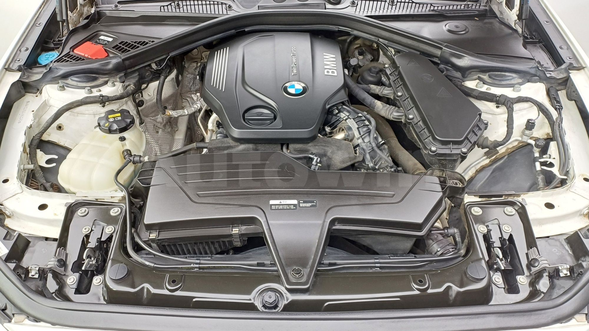 2016 BMW 1 SERIES VIN: WBA1S5105GV803570