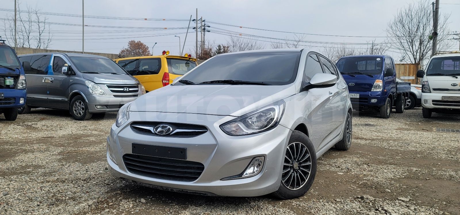 2015 HYUNDAI ACCENT VIN: KMHCT51UAFU184873