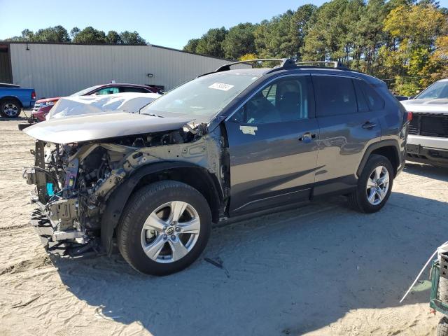 2021 TOYOTA RAV4 XLE VIN: 2T3P1RFV9MC246910