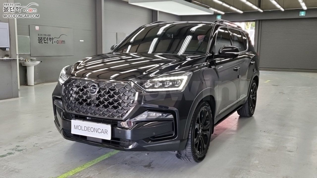 2020 KGM (SSANGYONG) REXTON VIN: KPBGA2AE1MP067617