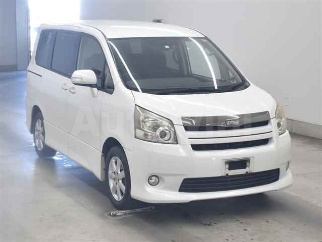 2010 TOYOTA NOAH VIN: ZRR70-0299853