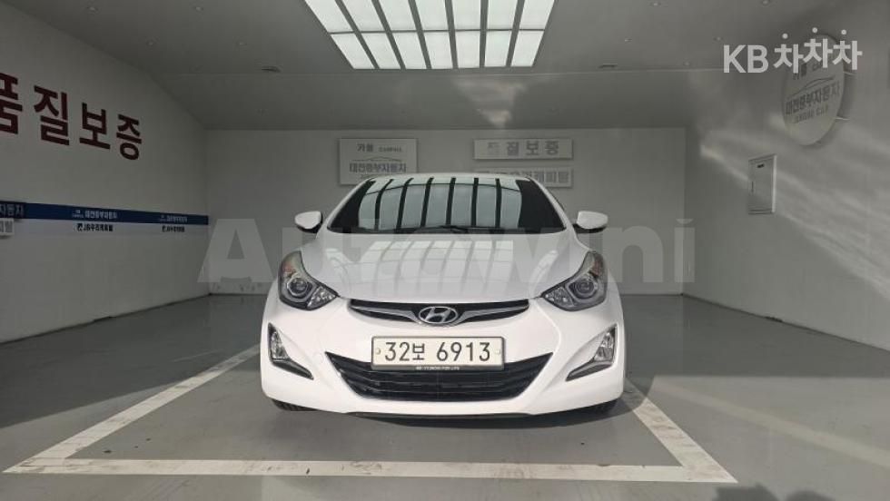 2015 HYUNDAI AVANTE VIN: KMHDG41DBFU275581