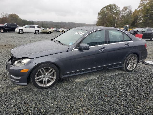 2013 MERCEDES-BENZ C 300 4MAT VIN: WDDGF8AB7DR299523