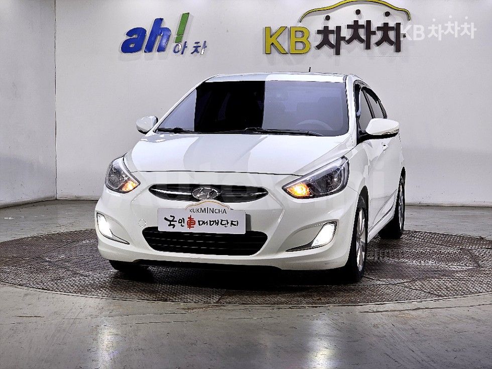 2017 HYUNDAI ACCENT VIN: KMHCT41UGHU261985