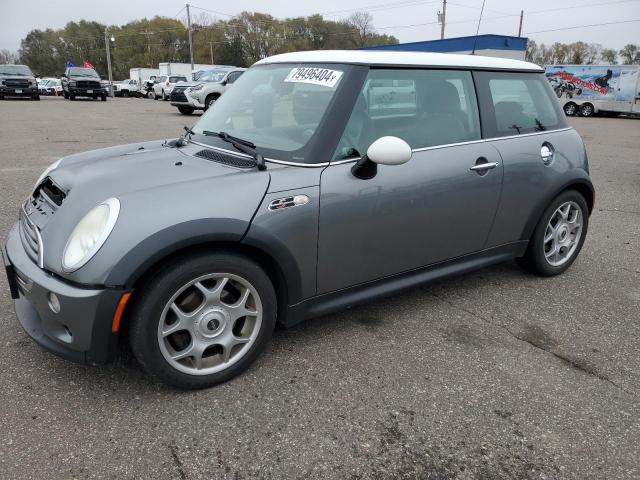 2006 MINI COOPER S VIN: WMWRE33556TJ37330