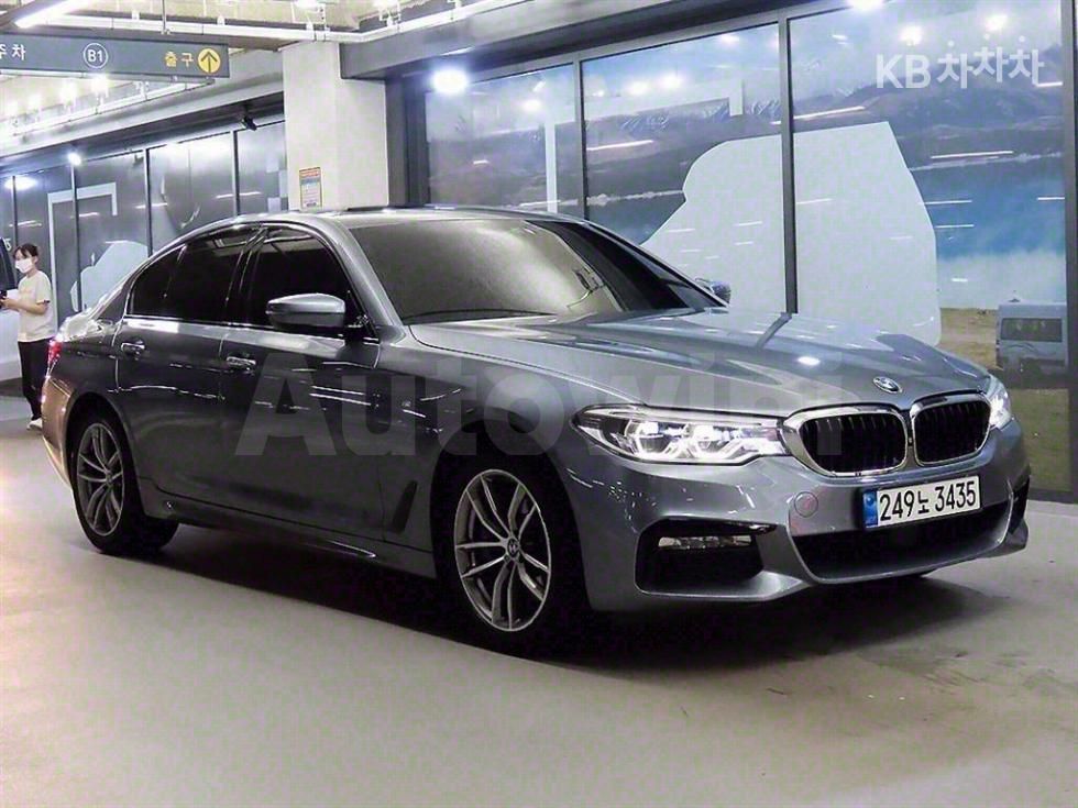 2017 BMW 5 SERIES VIN: WBAJD910XHG971597