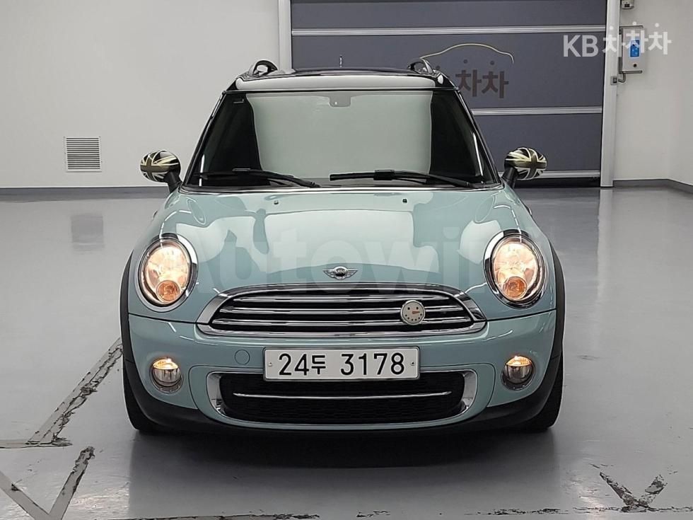 2014 MINI CLUBMAN VIN: WMWXE5100ET877117