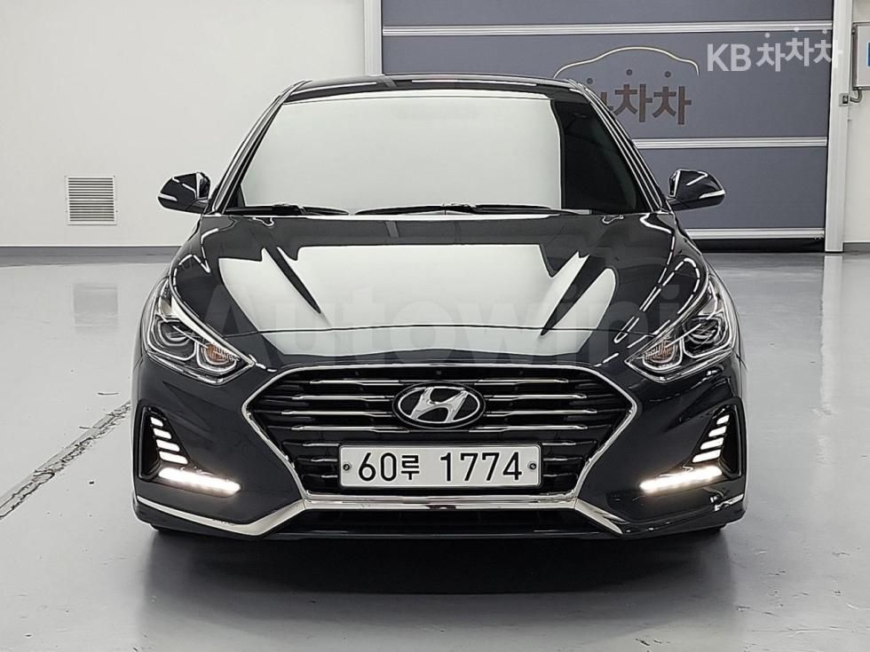 2019 HYUNDAI SONATA VIN: KMHE241CBKA502585
