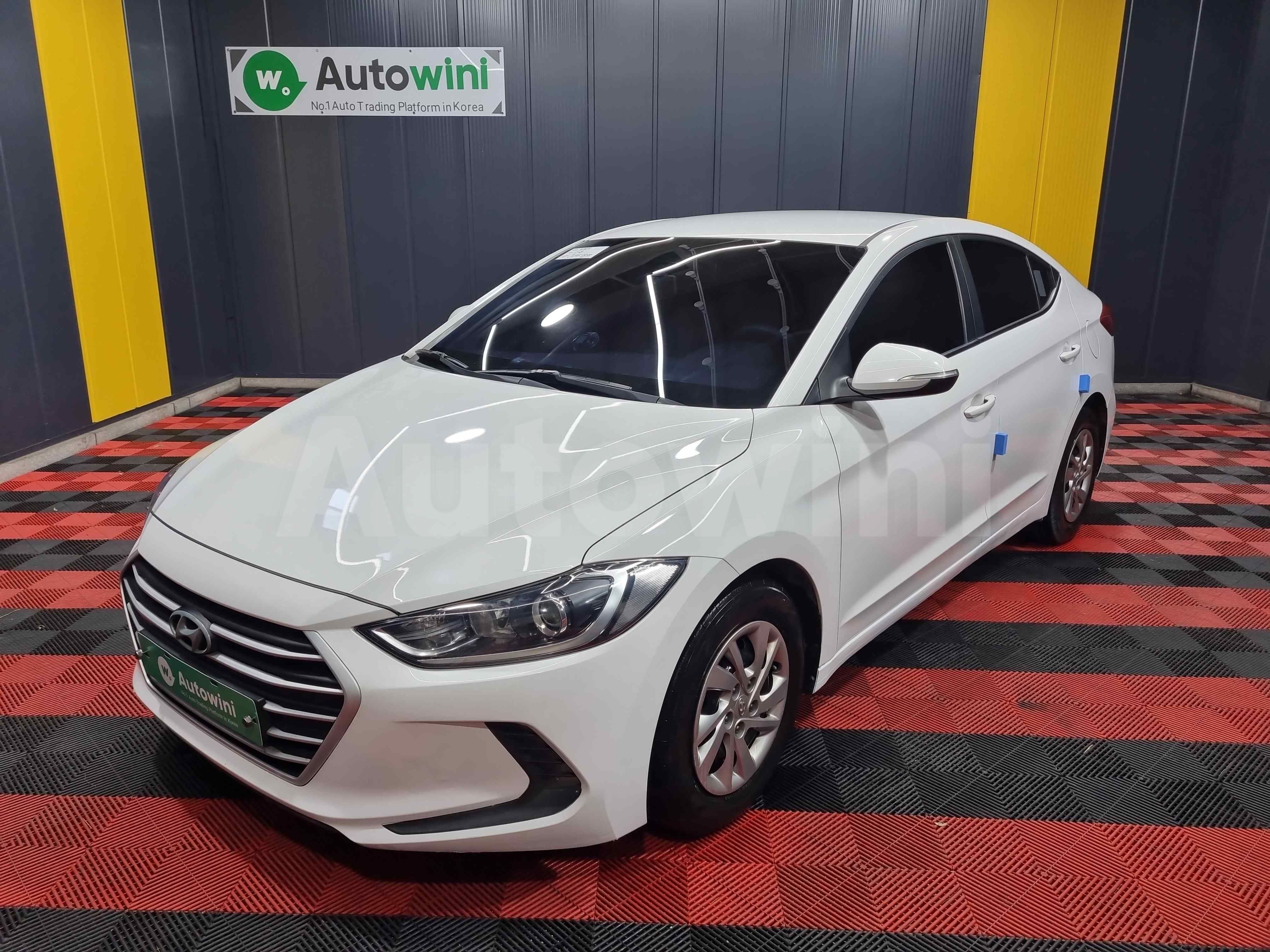 2018 HYUNDAI AVANTE VIN: KMHD641UGJU457899