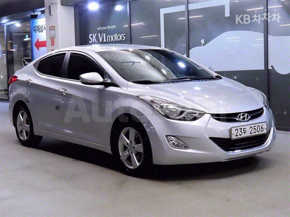 2011 HYUNDAI AVANTE VIN: KMHDH41DBBU153575