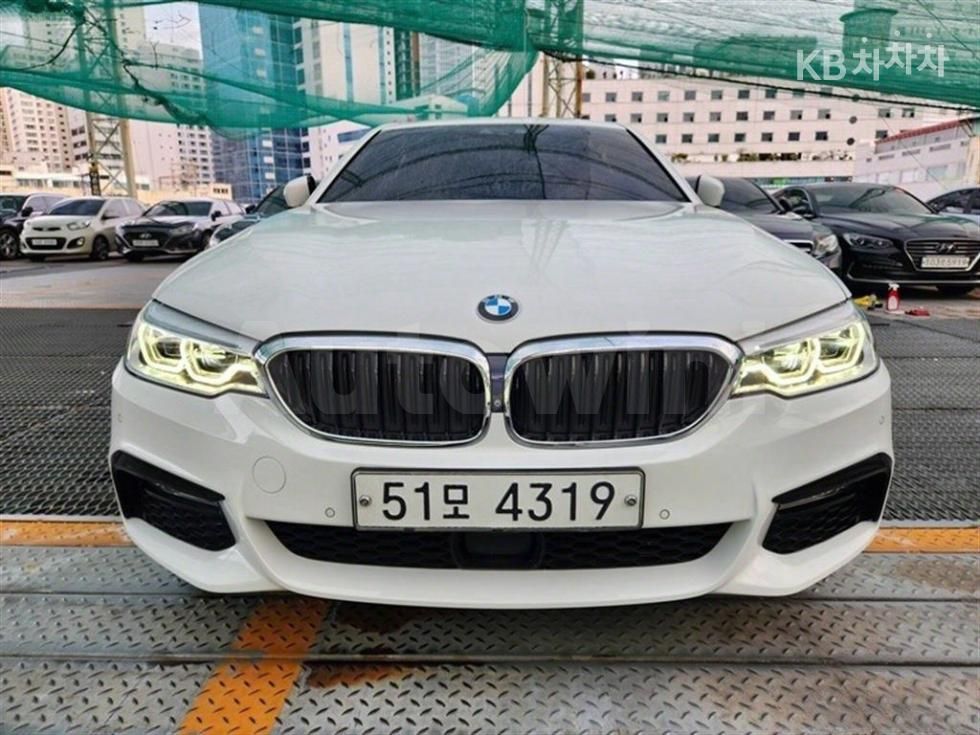 2017 BMW 5 SERIES VIN: WBAJC5100HG850718