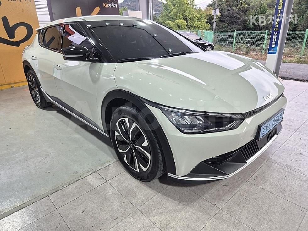 2022 KIA EV6 VIN: KNAC281AFNA018122