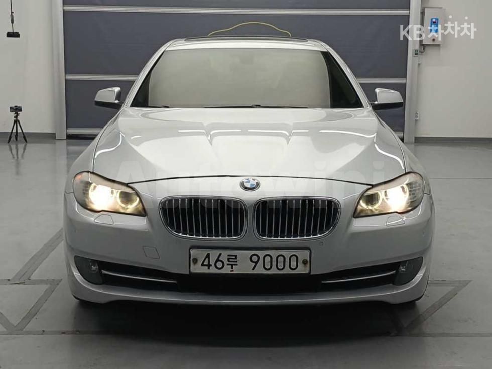 2013 BMW 5 SERIES VIN: WBAXG310XDDW42554