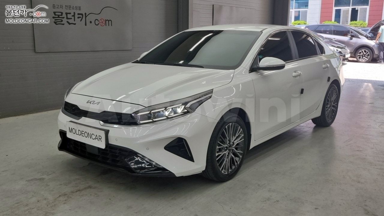 2021 KIA K3 VIN: KNAF541BENA933288