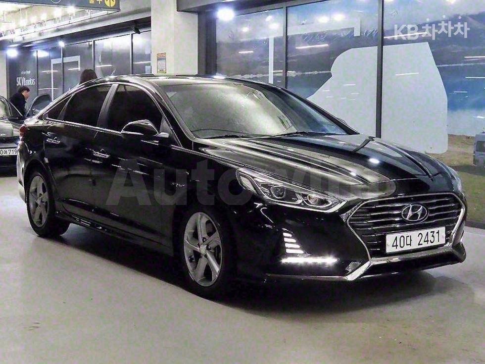 2019 HYUNDAI SONATA VIN: KMHE241CBKA477493