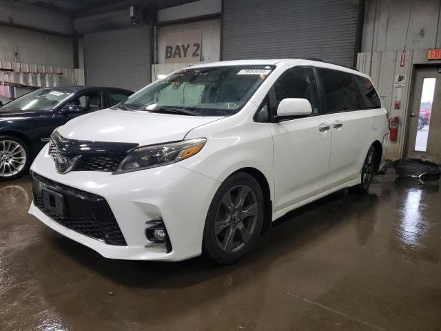 2018 TOYOTA SIENNA SE VIN: 5TDXZ3DC6JS911779