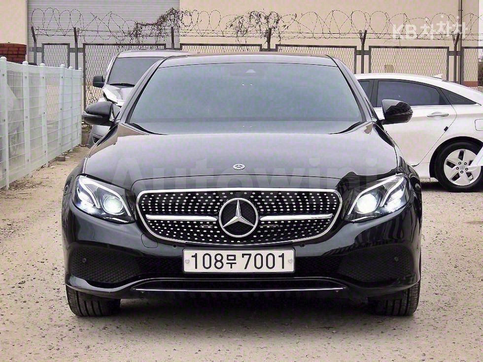 2020 MERCEDES-BENZ E-CLASS VIN: W1KZF0EB8LA823473