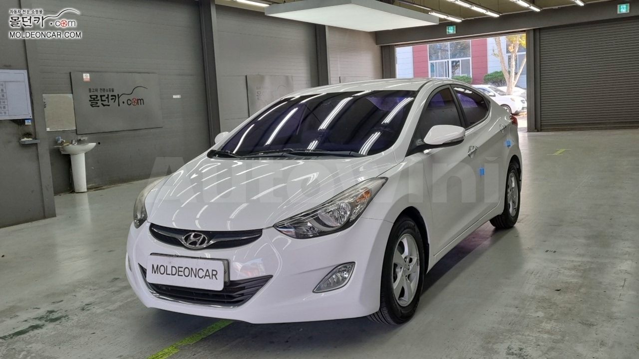 2012 HYUNDAI AVANTE VIN: KMHDG41DBDU662701