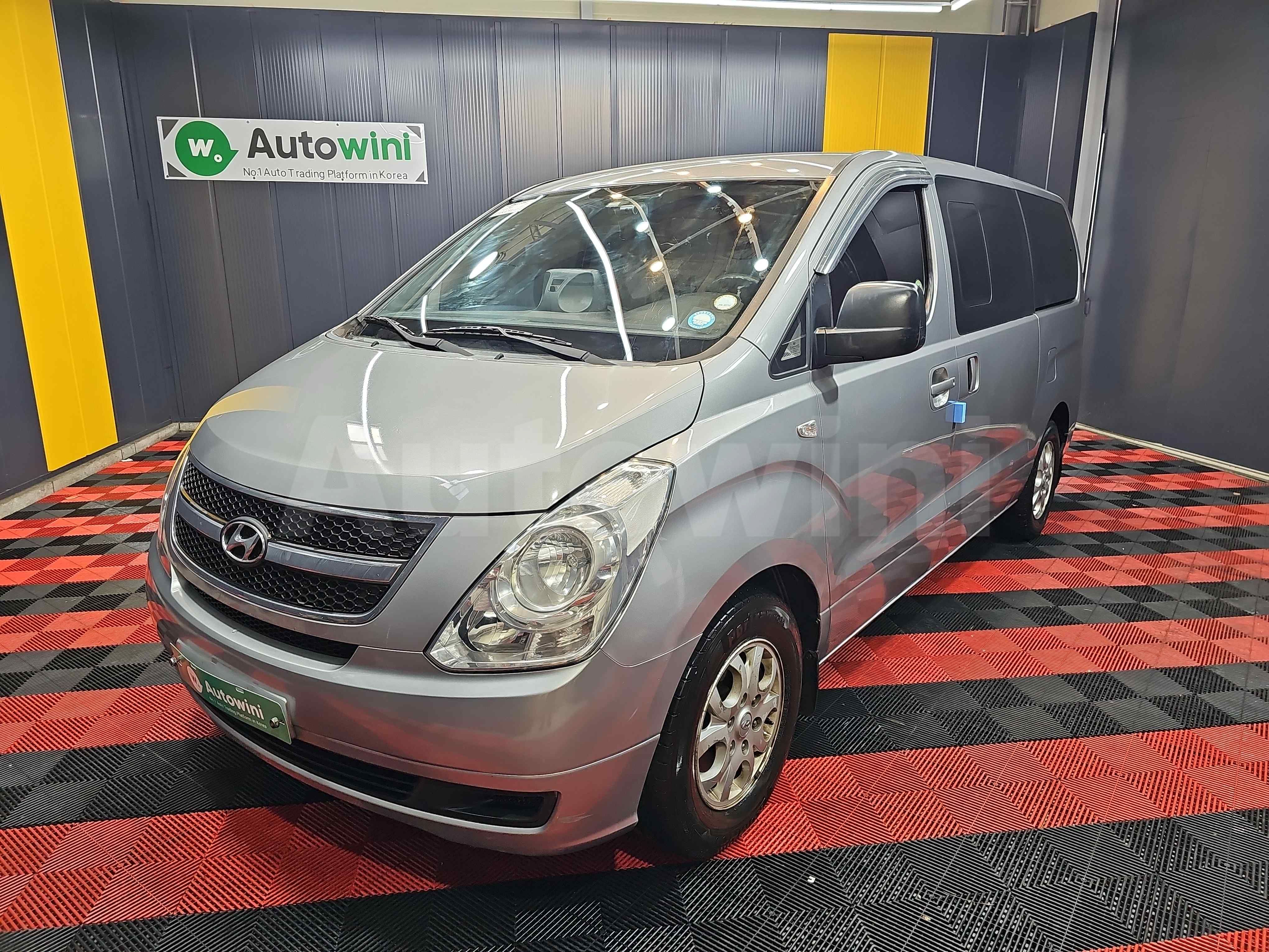 2011 HYUNDAI STAREX VIN: KMJWA37JBBU292072