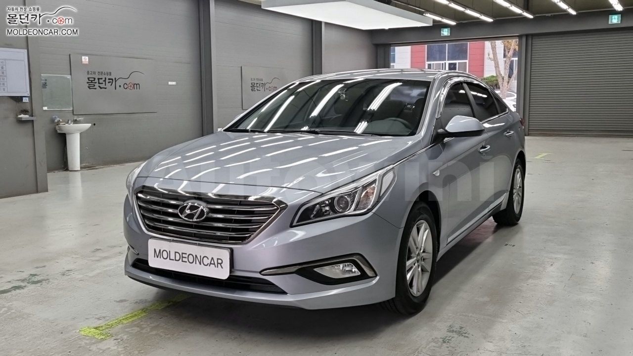 2015 HYUNDAI SONATA VIN: KMHE341DBGA153510
