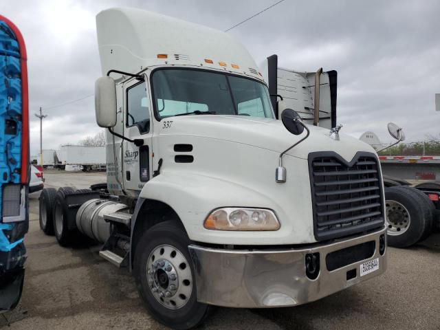 2015 MACK 600 CXU600 VIN: 1M1AW07Y7FM045565