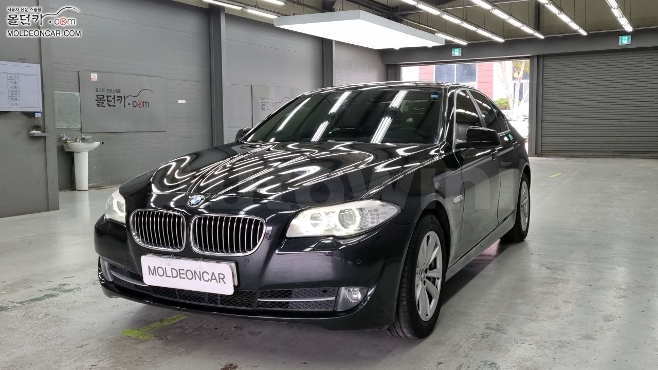 2013 BMW 5 SERIES VIN: WBAFW1106DD262050