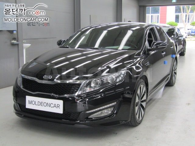 2010 KIA K5 VIN: KNAGN411BBA057048