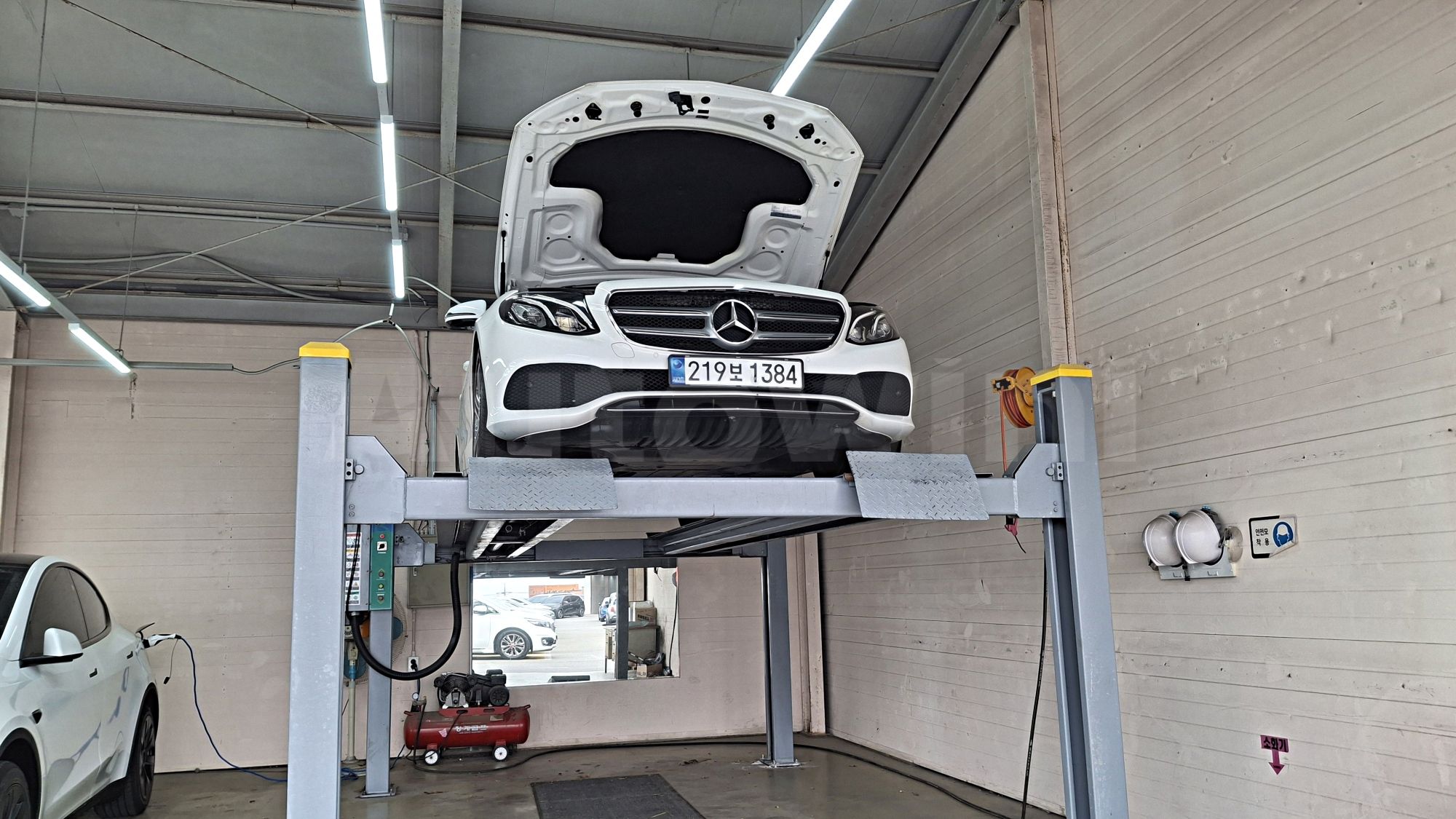 2019 MERCEDES-BENZ E-CLASS VIN: WDDZF4JB0KA697850