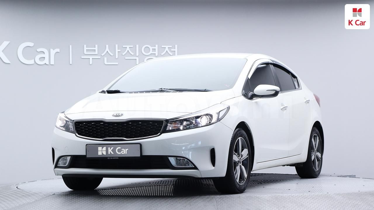 2018 KIA K3 VIN: KNAFK412BJA986890