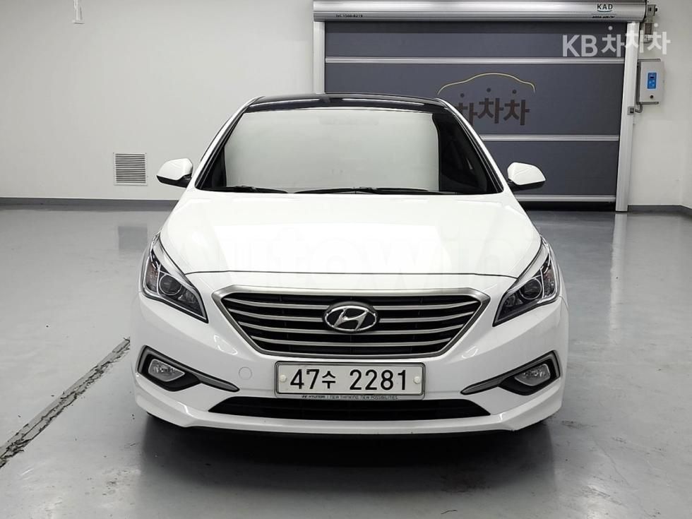 2016 HYUNDAI SONATA VIN: KMHE341DBGA206439