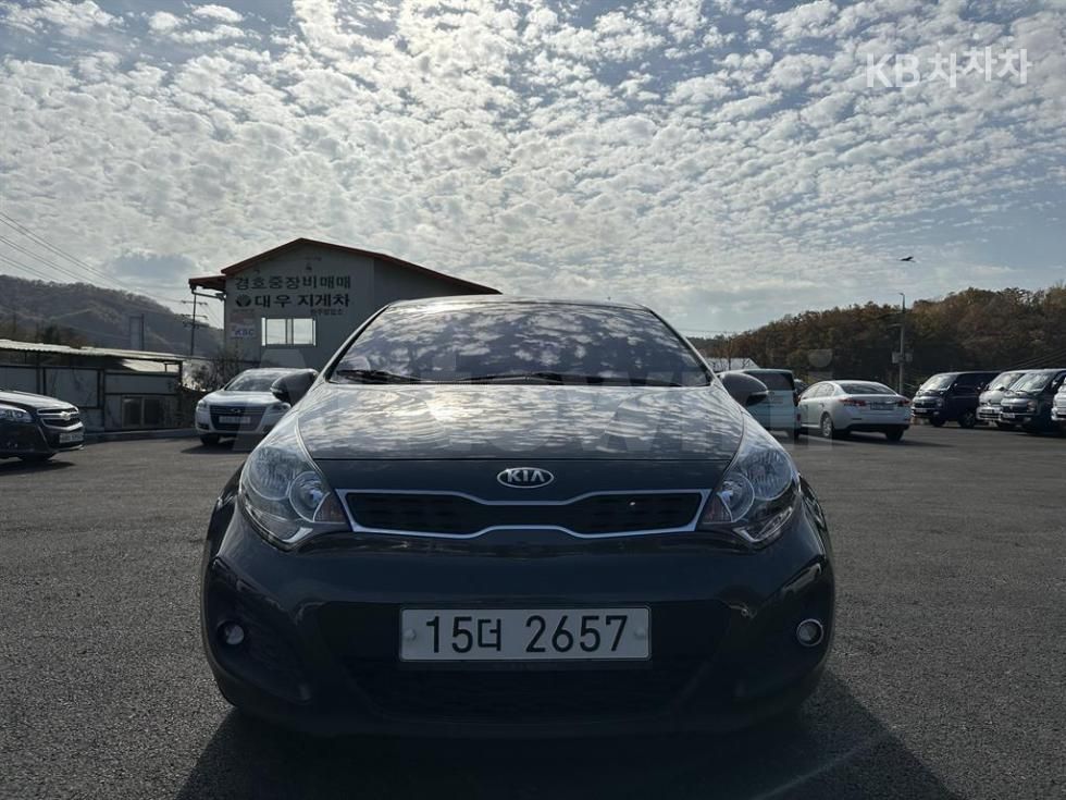 2014 KIA PRIDE VIN: KNADN513BES900959