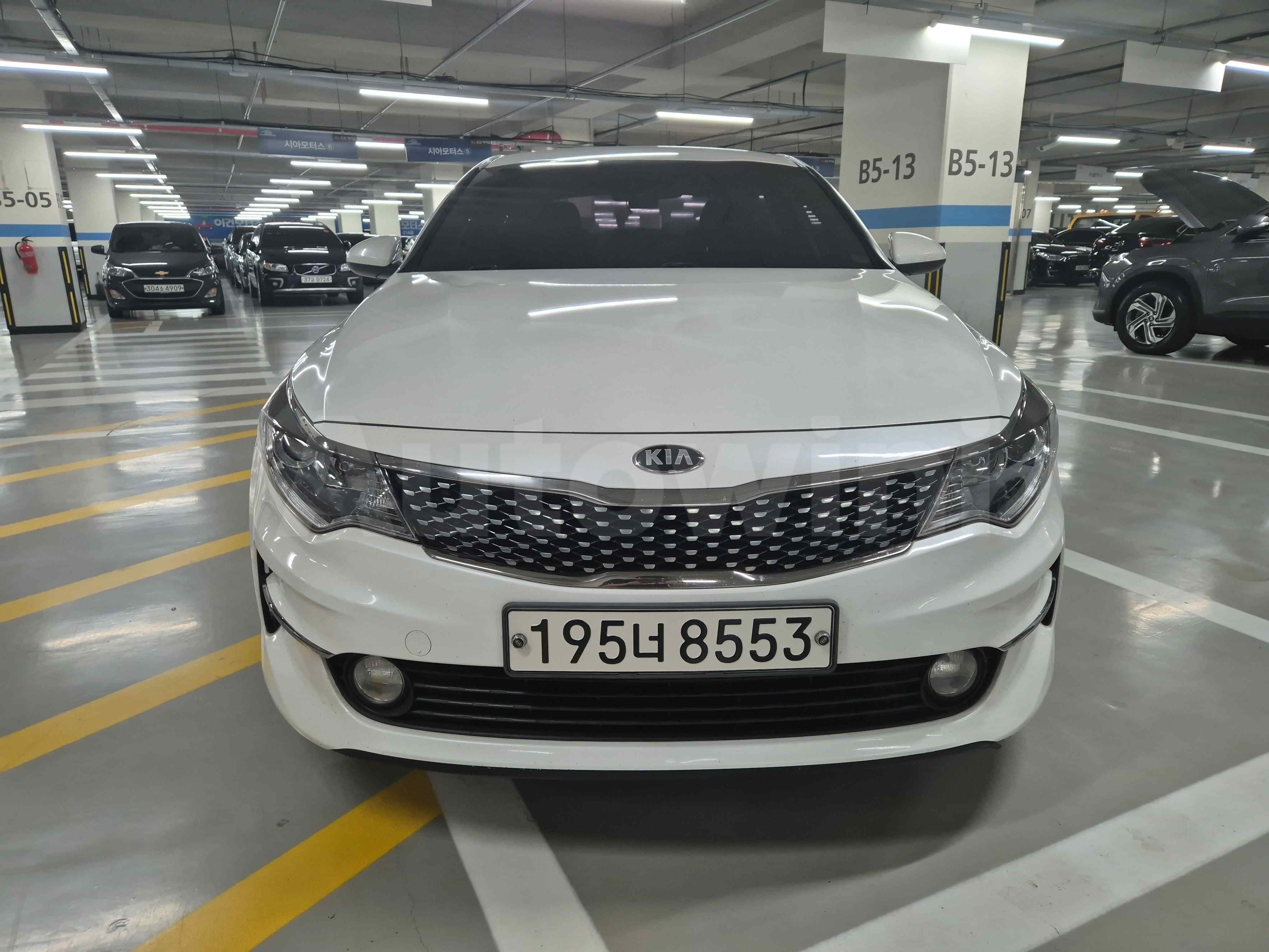 2018 KIA K5 VIN: KNAGS416BJA203809