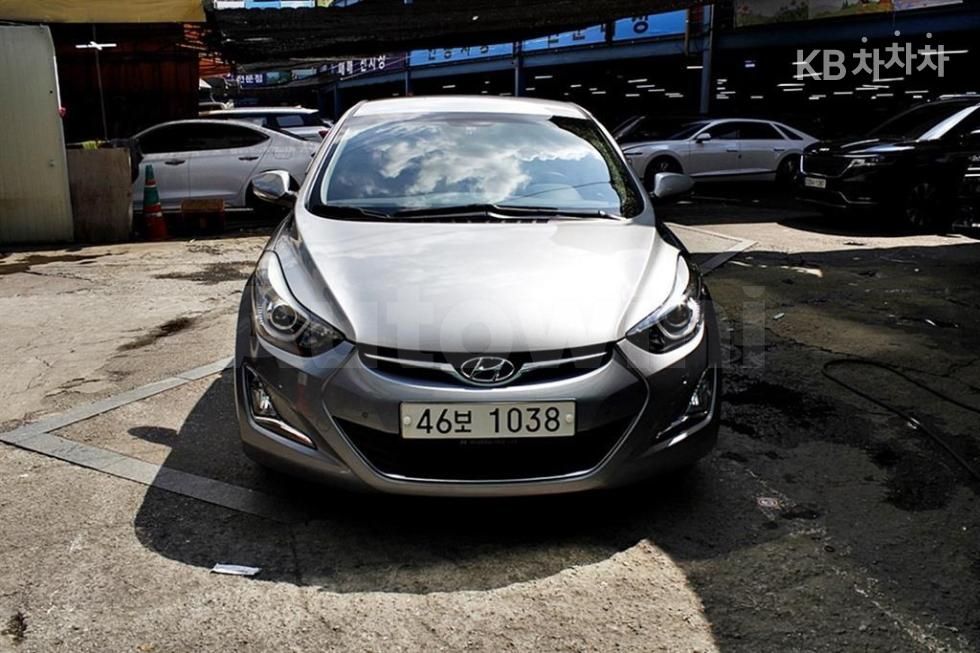 2015 HYUNDAI AVANTE VIN: KMHDG41DBFU450069