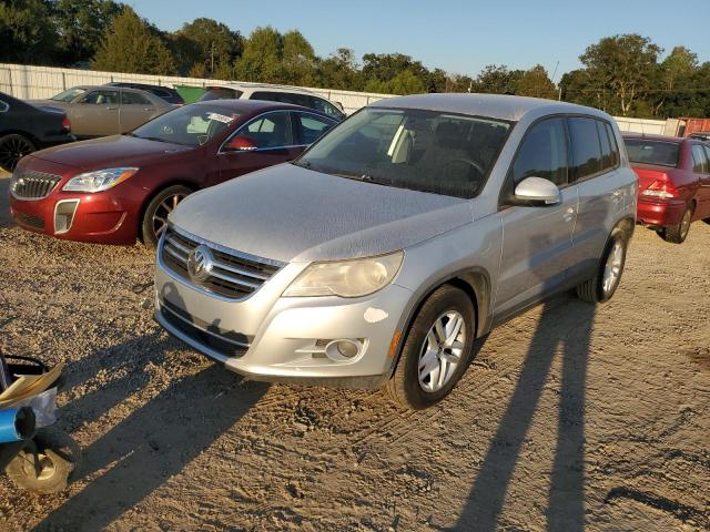 2011 VOLKSWAGEN TIGUAN S VIN: WVGAV7AX8BW519688