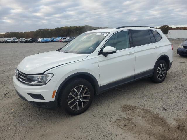 2020 VOLKSWAGEN TIGUAN SE VIN: 3VV2B7AX1LM151780