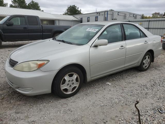 2002 TOYOTA CAMRY LE VIN: 4T1BF32K52U500458