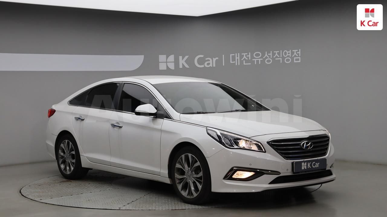 2016 HYUNDAI SONATA VIN: KMHE341CBGA185990