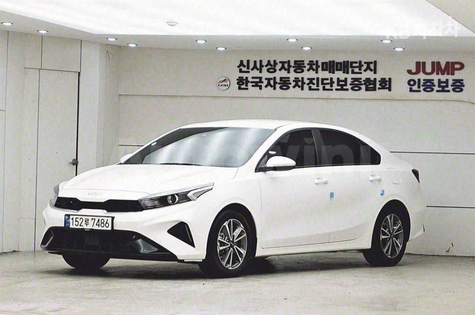 2022 KIA K3 VIN: KNAF241BENA929234