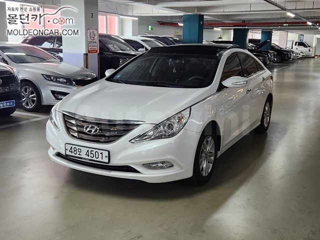 2010 HYUNDAI SONATA VIN: KMHEC41MBAA086678